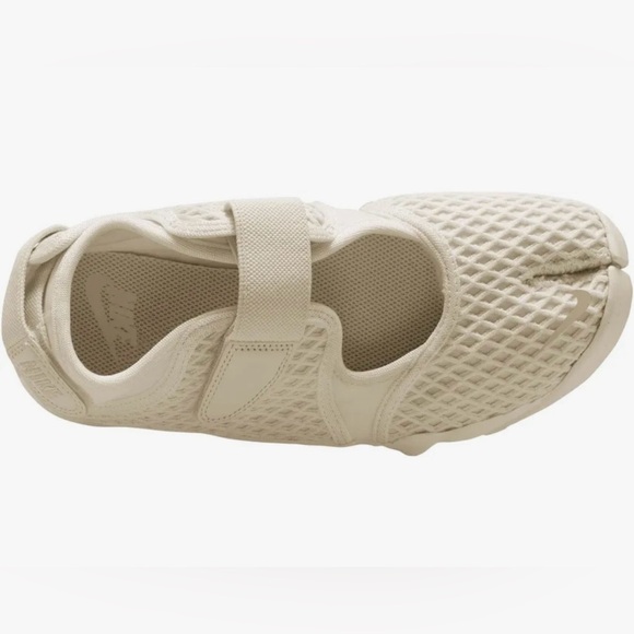 Nike Air Rift - Picture 3 of 10